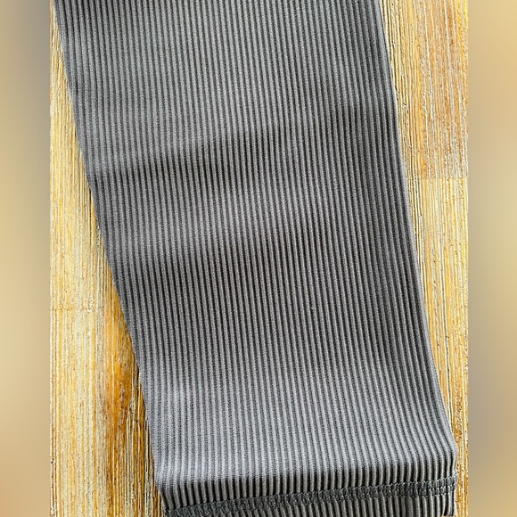 Women’s Born Primitive Leggings - Picture 9 of 9